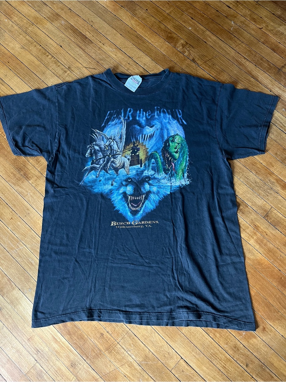 Vintage Y2K Busch Gardens Fear the Four Rollercoaster Horror T-shirt